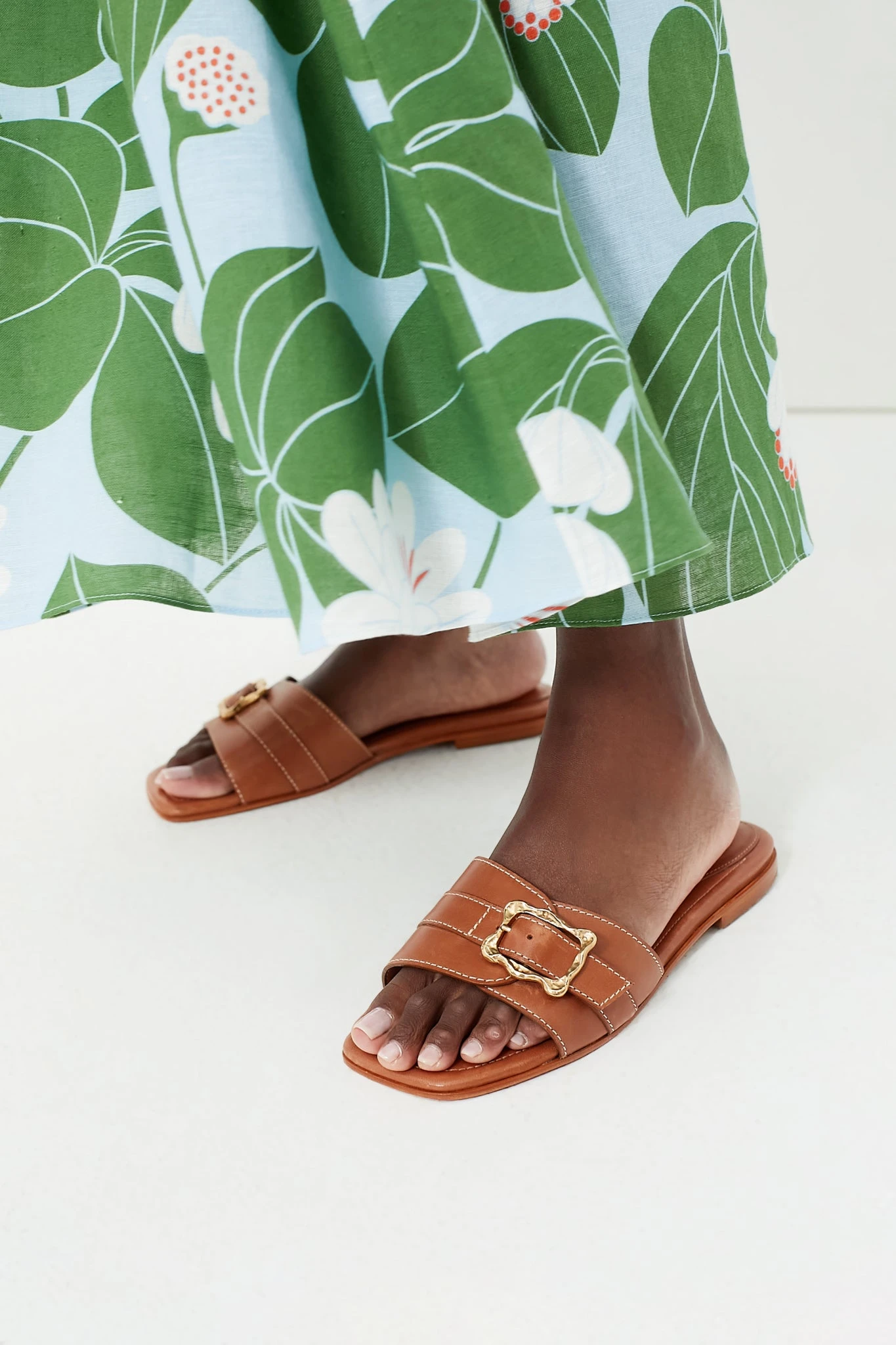 Green Waterlily Bianca Linen Dress - Image 6