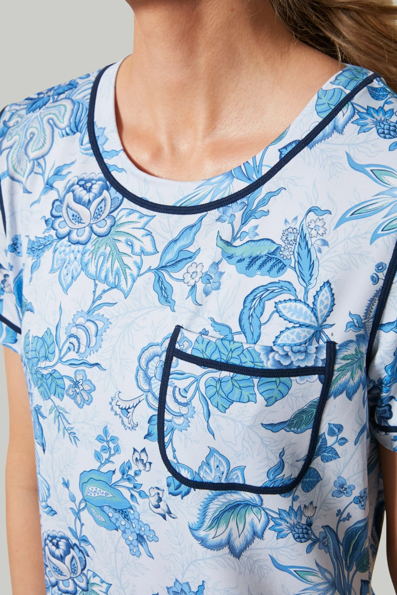 Heirloom Floral Robin Sport Dress - Image 5