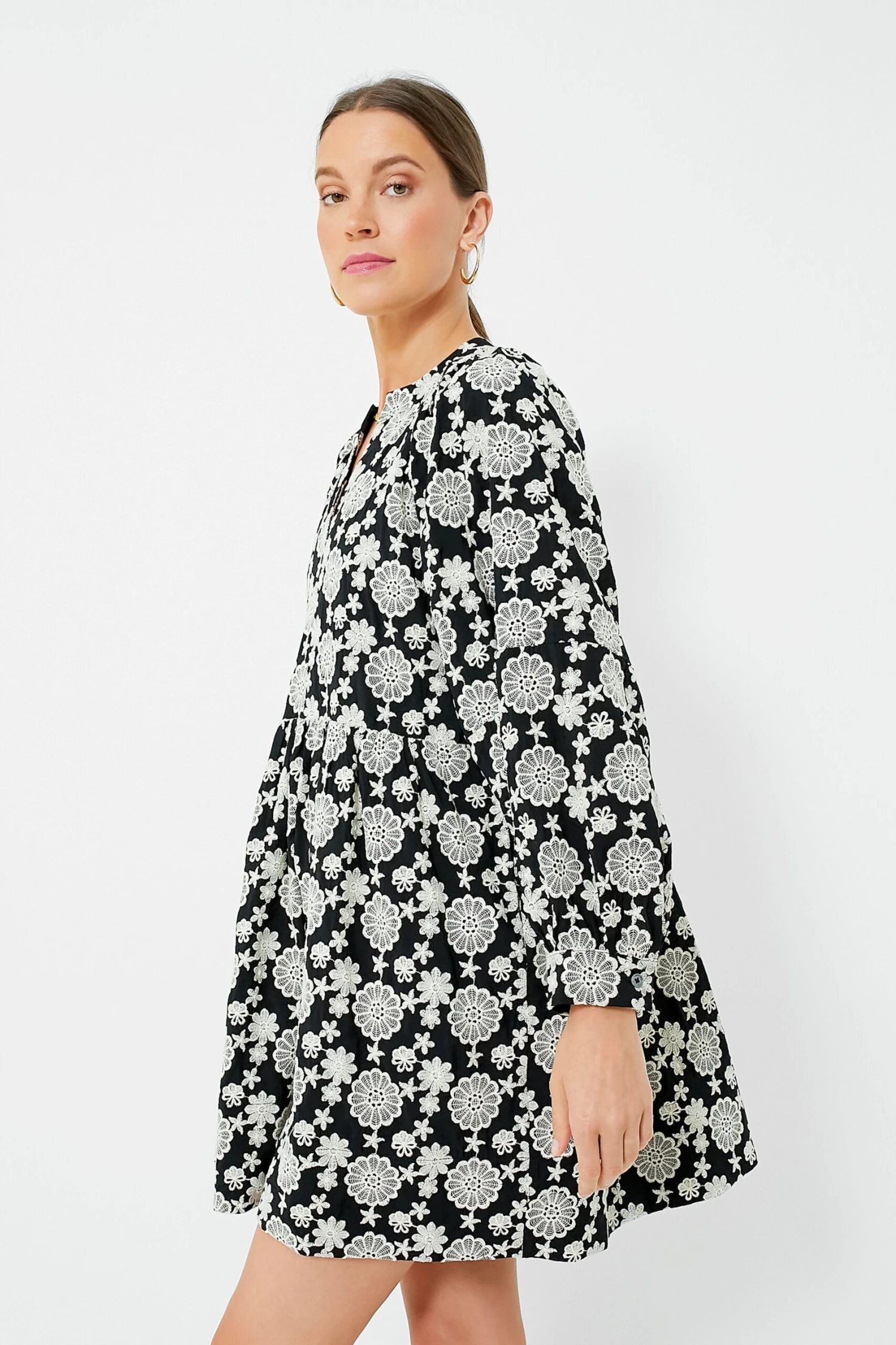 Black & Ivory Eyelet Kathleen Long Sleeve Dress - Image 4