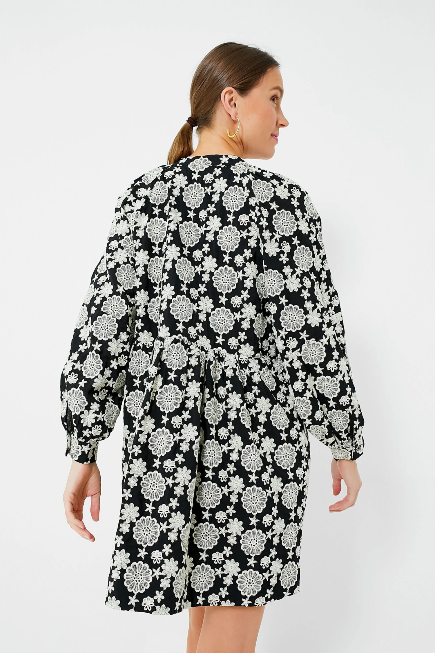 Black & Ivory Eyelet Kathleen Long Sleeve Dress - Image 5